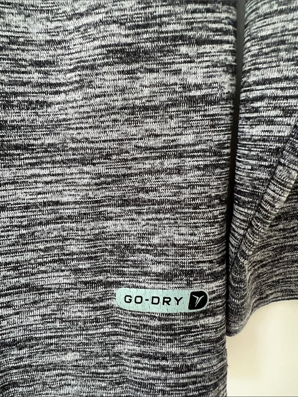 Old Navy Gray Heathered Long Sleeve Tee